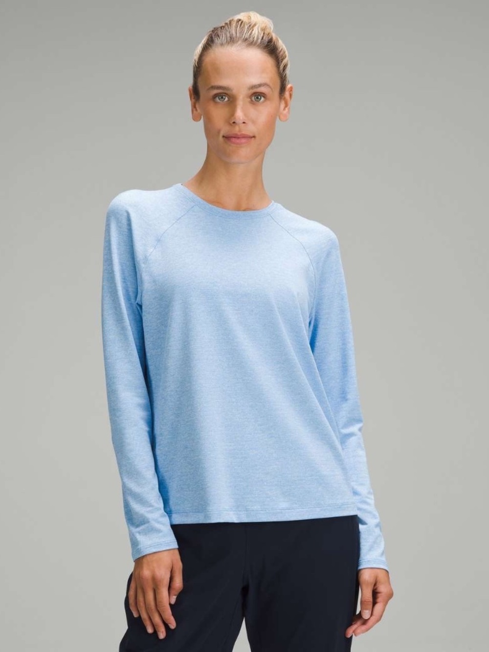 Lululemon Medium Size 8 License to Train Classic Long Sleeve Tee Heather Blue